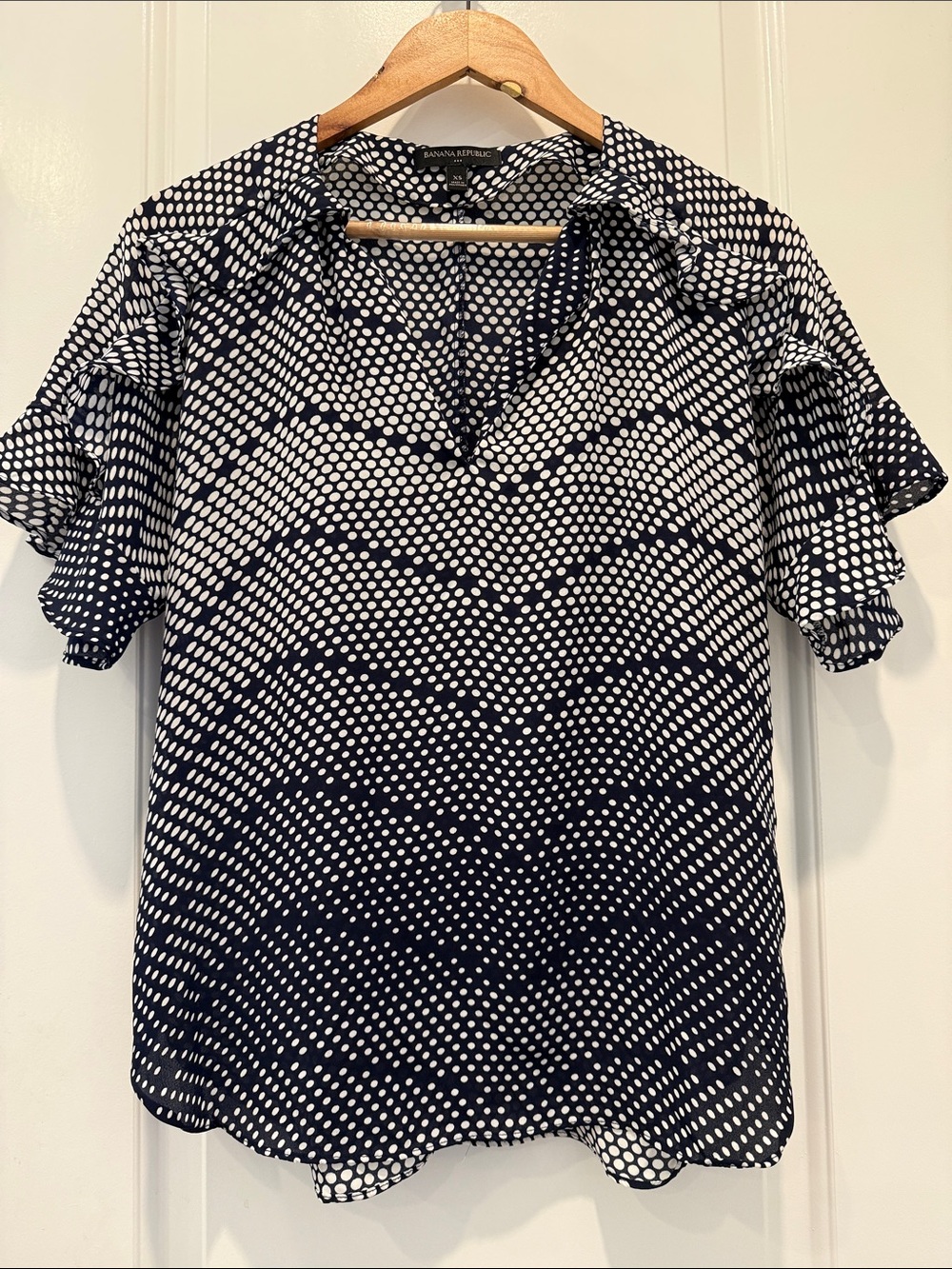 Banana Republic Navy and White Polka Dot Short Flutter Sleeve Blouse